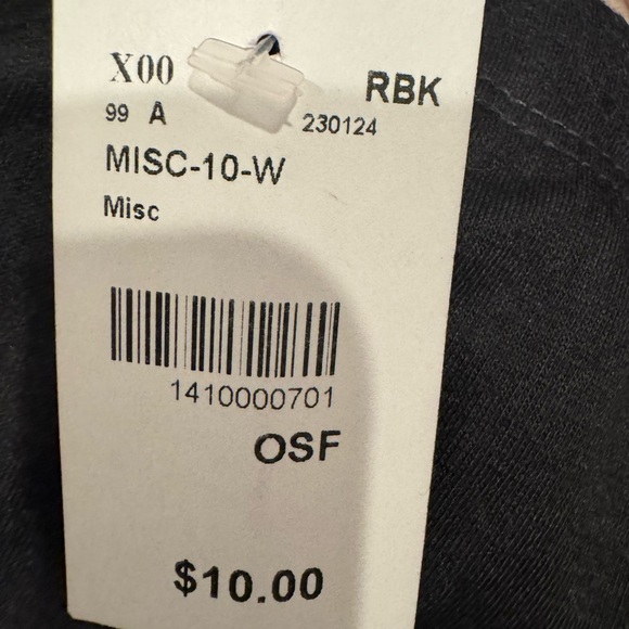 Girls NWT Firehouse shorts with an iridescent lightening bolt on left side. - Picture 6 of 6